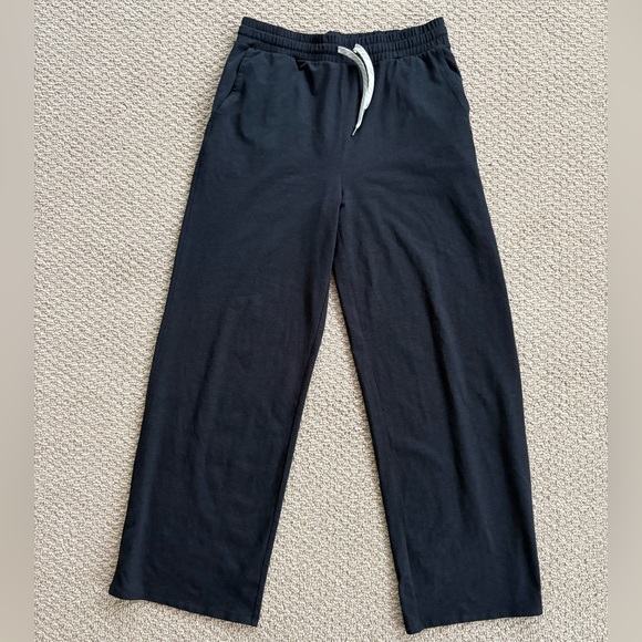 Vuori Essential Halo Black Wide Leg Pants - Picture 7 of 7